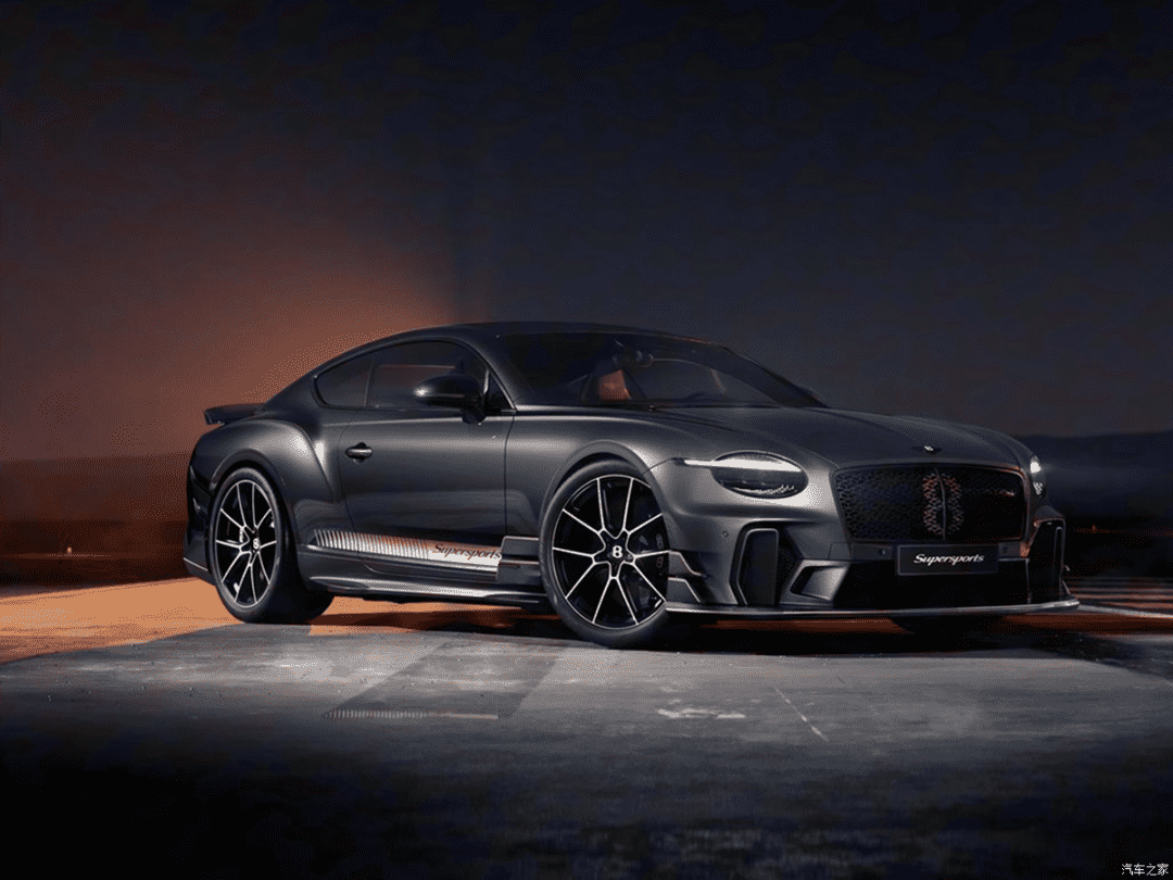 限量500台！4.0T V8，666马力，22英寸大轮圈，碳纤维车顶，我兄弟会给我买！