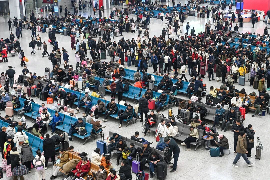 下一站，回家！重庆北站春运首日温情启幕